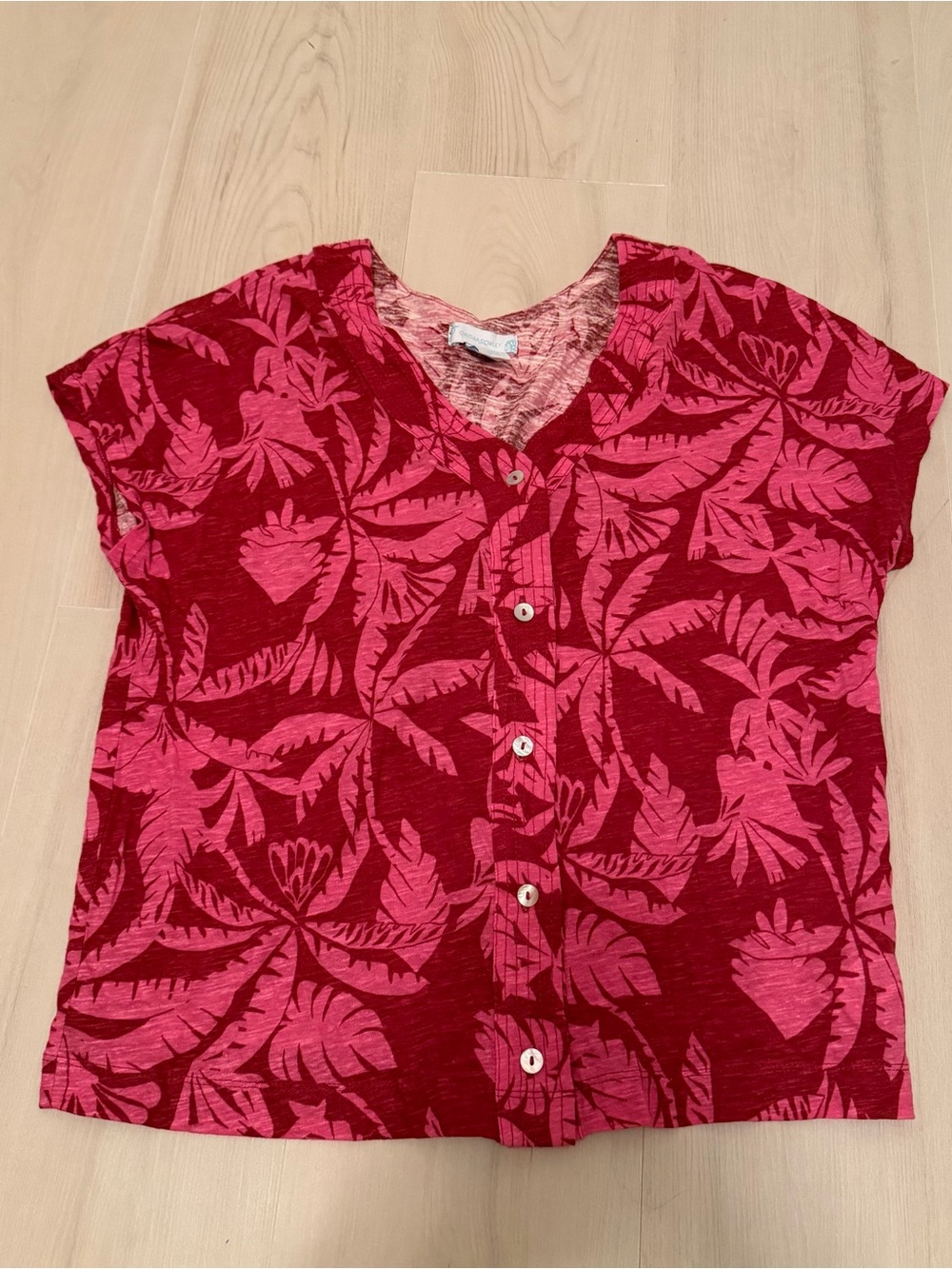 Cynthia Rowley NWOT Red & Pink Floral Button-Front Top